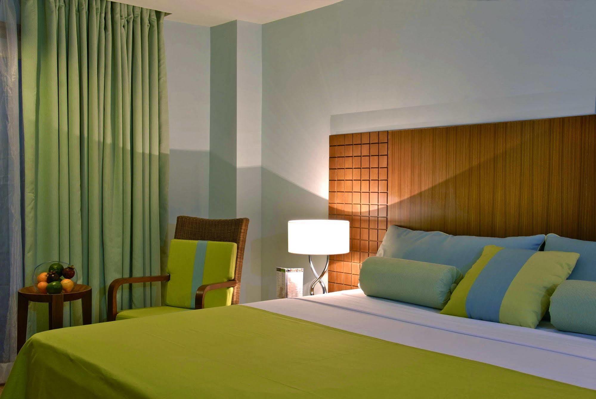 The Lighthouse Marina Resort Olongapo Luaran gambar