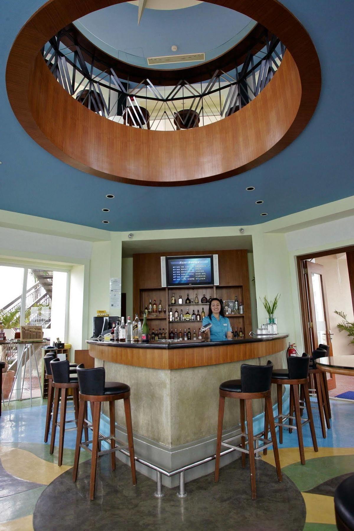 The Lighthouse Marina Resort Olongapo Luaran gambar